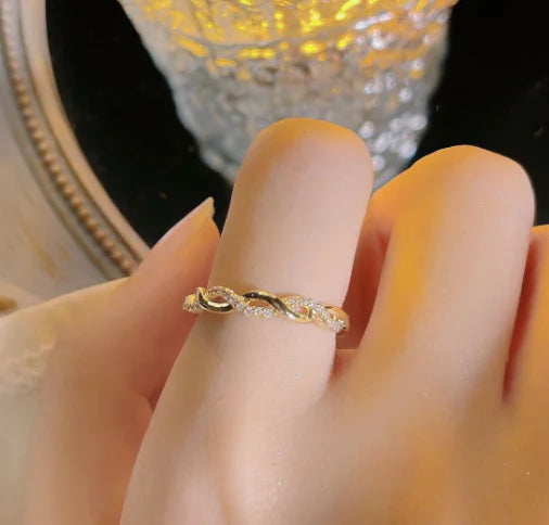 Light Luxury Adjustable Ring with Slight Inlay