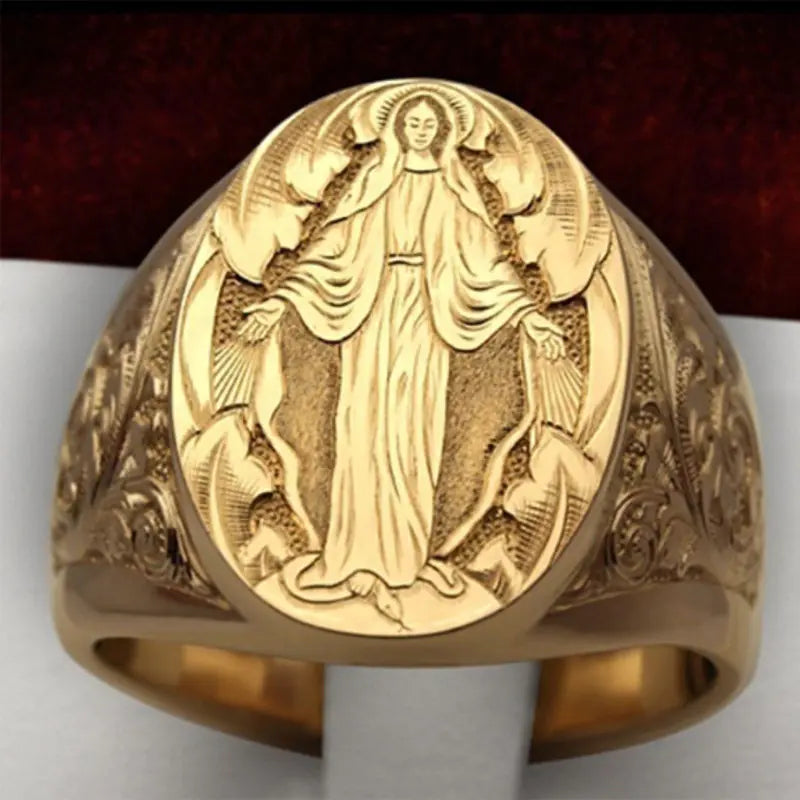 Elegant Gold-Plated Carved Ring Badge for Women