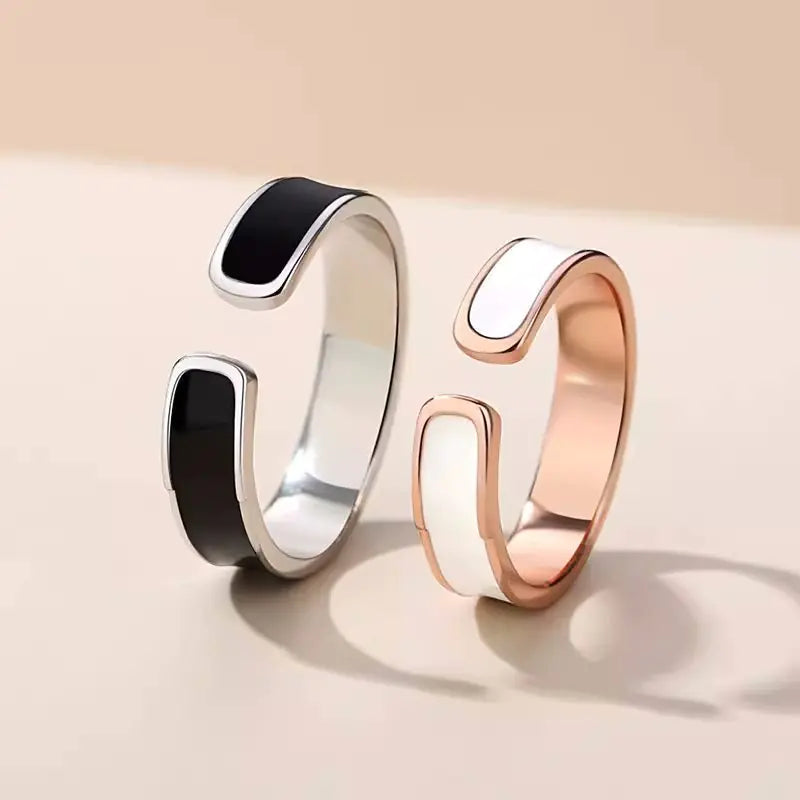 Black and White Couple Open Ring Gift