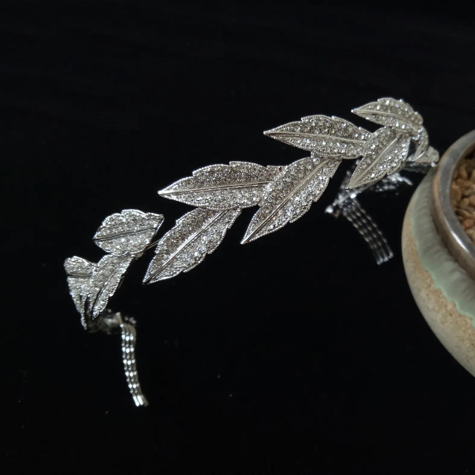 Baroque Leaf Alloy Crown Headband for Weddings