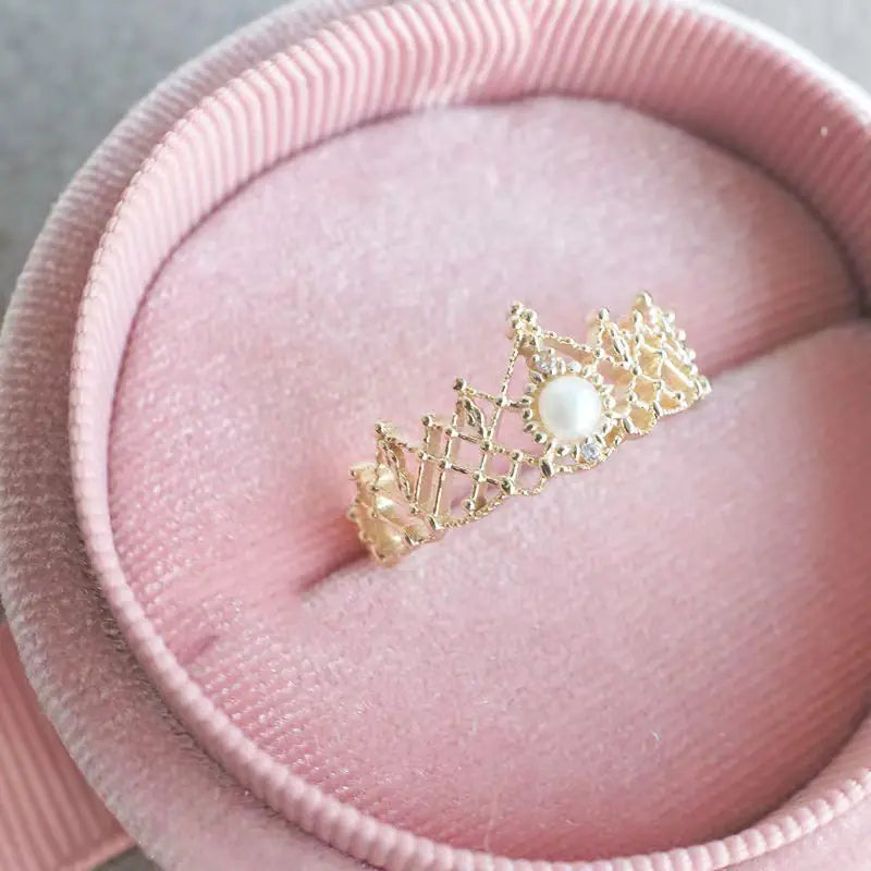 Gold Plated Crown Shell Pearls Ring for Women