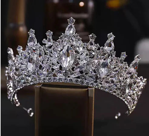 Vintage European Style Bridal Crown Hair Accessory