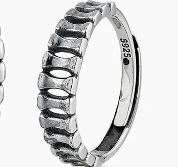 Couple Rings in Silver with Niche Design