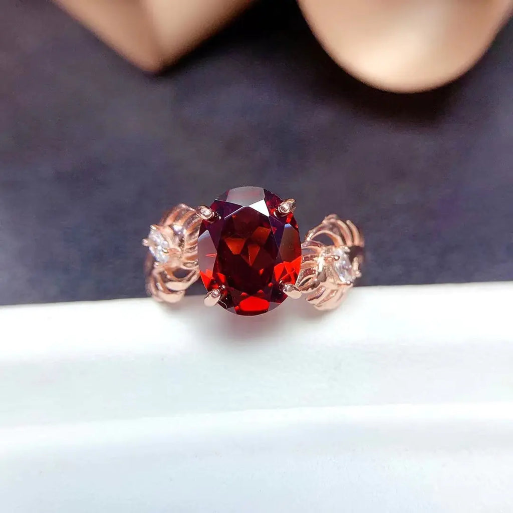 Natural Garnet Ring for Women's Fashion