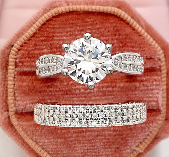 Luxury Diamond Wedding Pair Rings Set for Daily Wear