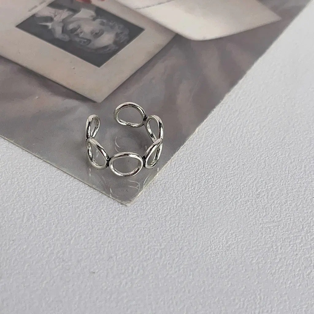 Vintage Silver Ring for Women - Stylish & Simple Design