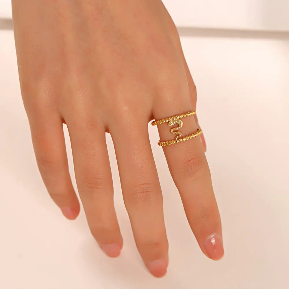 Fashionable Snake-Shaped Stainless Steel Ring for Women