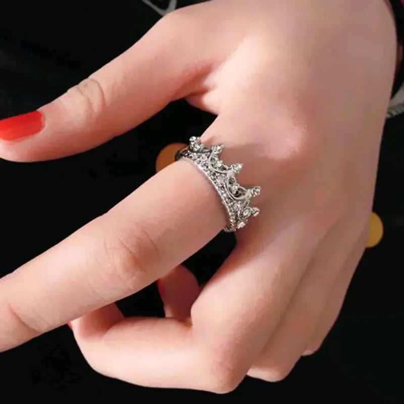 Crown Ring - Stylish and Unique Fashion Ring