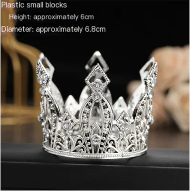 Wholesale Plastic Mini Crown Decor for Kids' Cakes