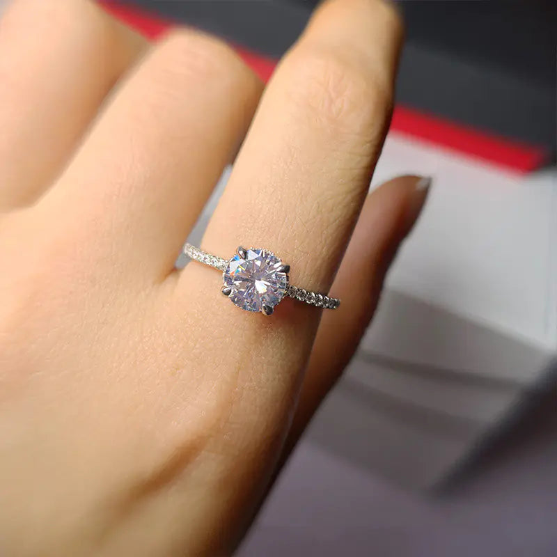 2020 Creative Classic Minimalist Round Zirconia Ring