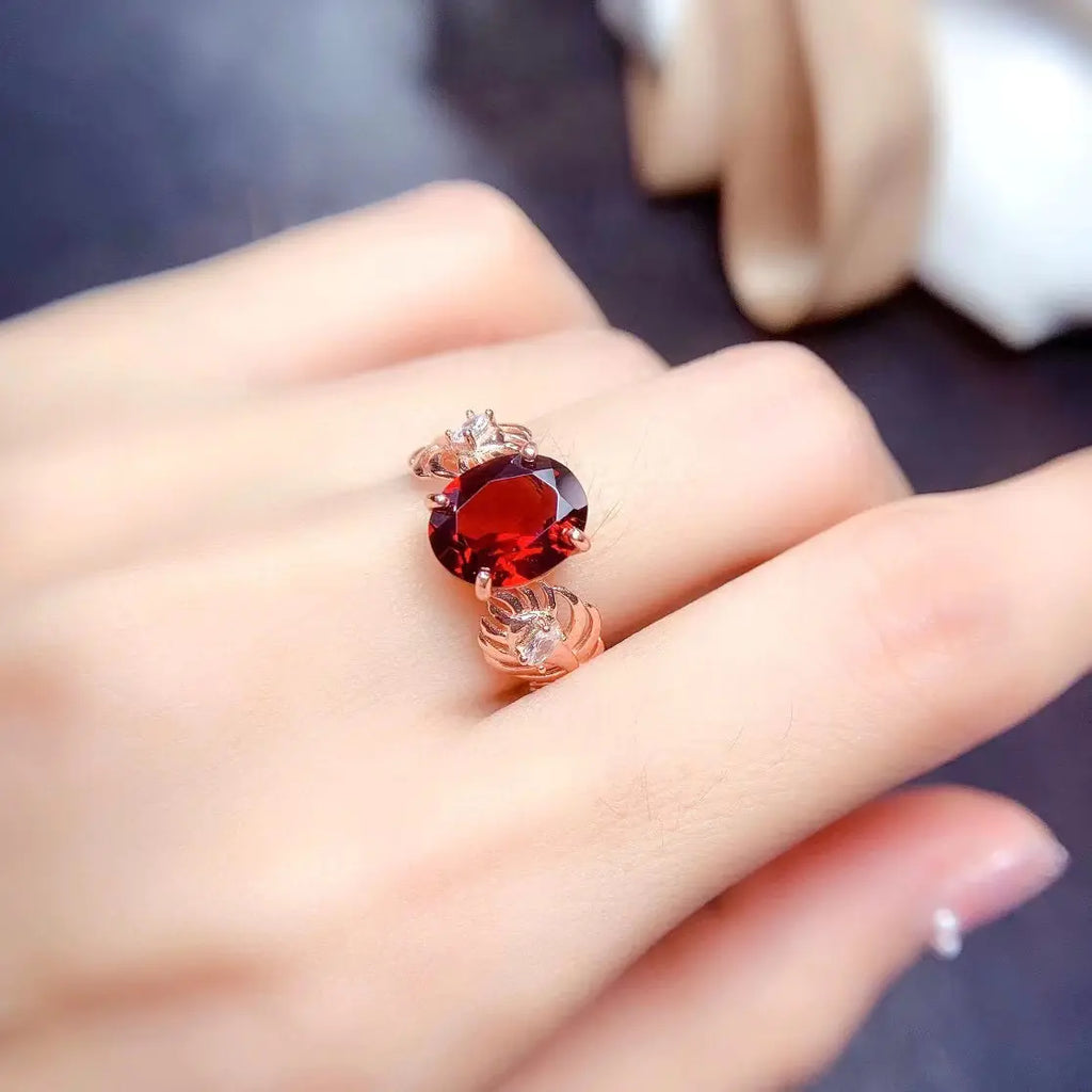 Natural Garnet Ring for Women's Fashion