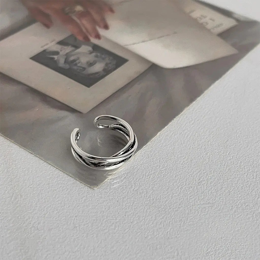 Vintage Silver Ring for Women - Stylish & Simple Design