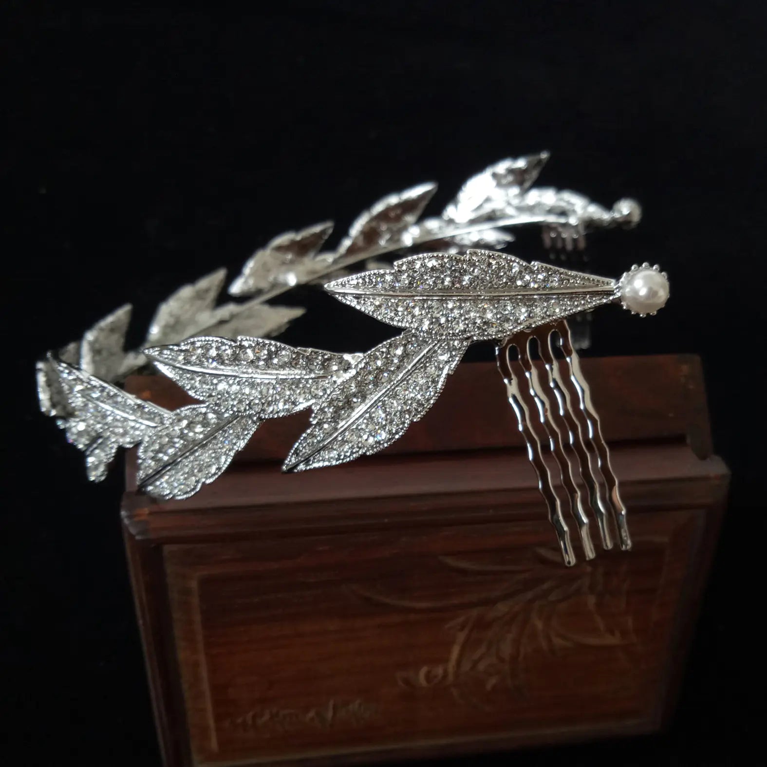 Baroque Leaf Alloy Crown Headband for Weddings